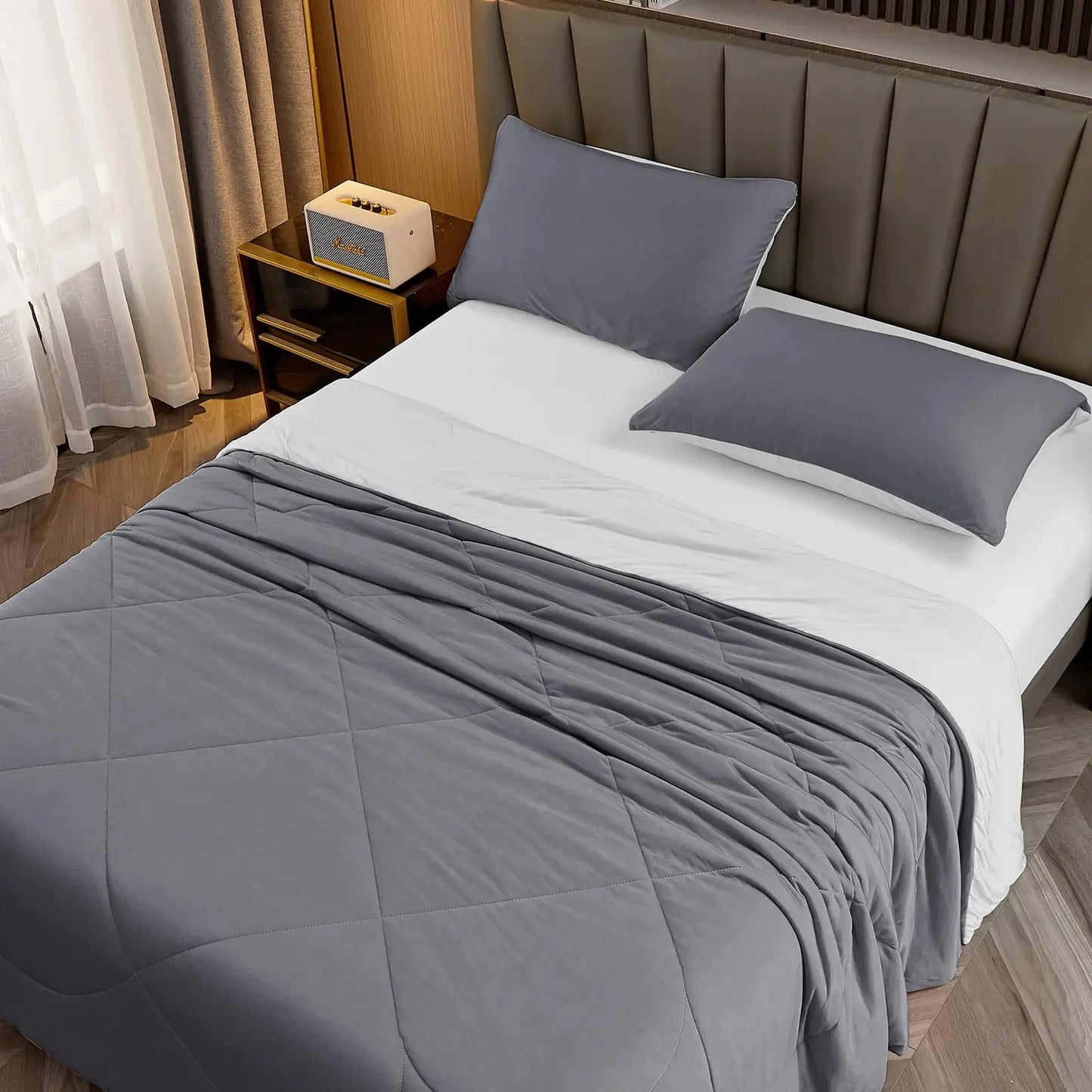 savy shopper spot cooling comforter - double-sided cool tech fabric | breathable temperature regulating comforter | soft & lightweight bed blanket | all-season cooling quilt | hypoallergenic sleep comforter